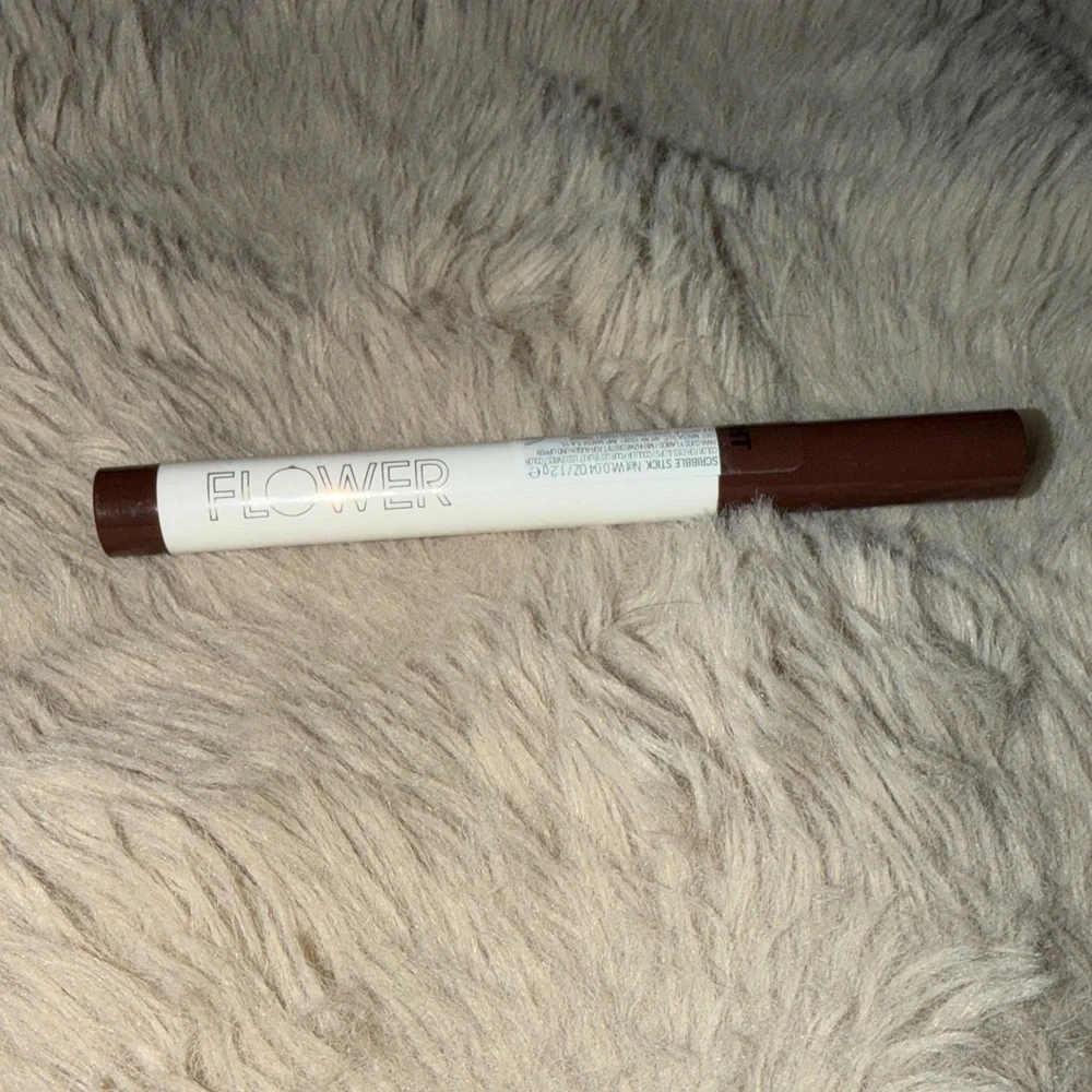 New Flower Beauty Brown Scribble Stick for eyes and lips